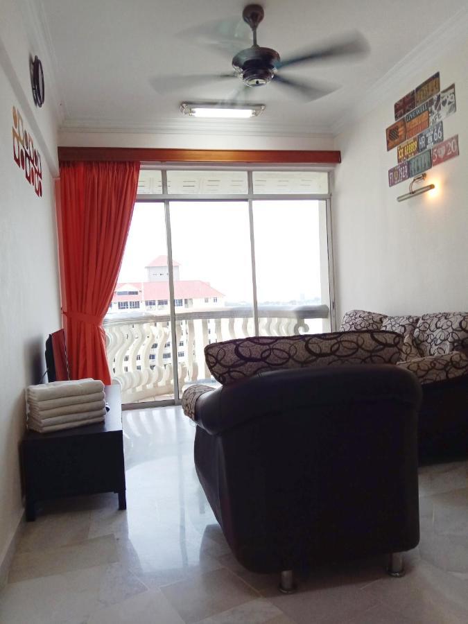 Glory Beach Resort Private Penthouse Port Dickson Exteriör bild