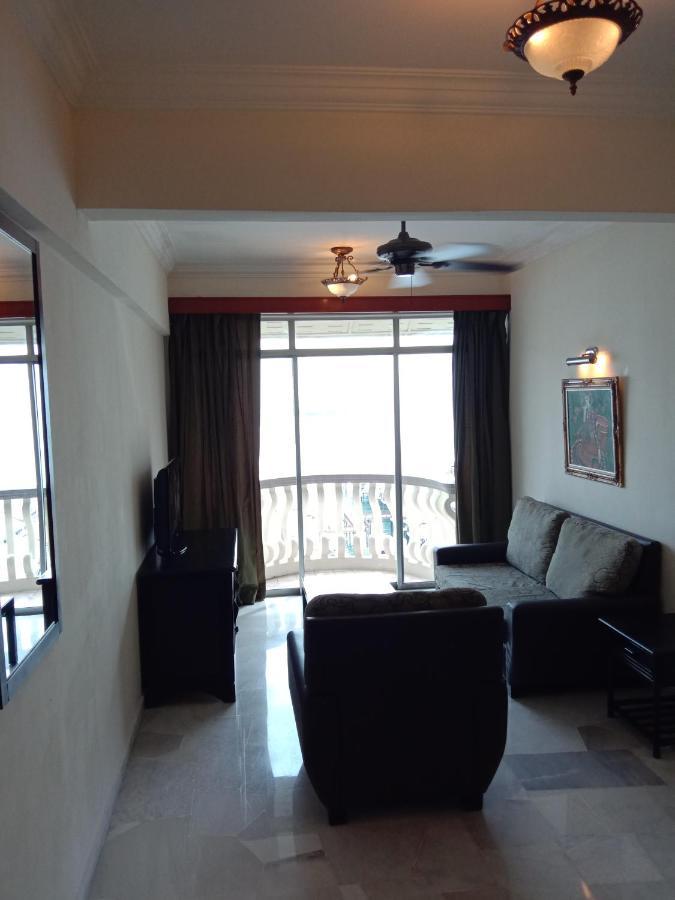 Glory Beach Resort Private Penthouse Port Dickson Exteriör bild