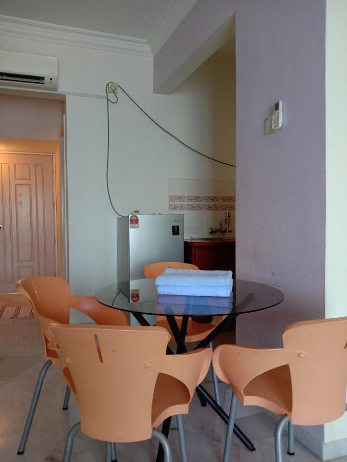 Glory Beach Resort Private Penthouse Port Dickson Exteriör bild